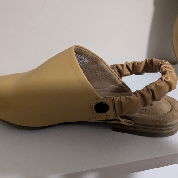 New Earth Origins size 7 wide - Picture 3 of 11